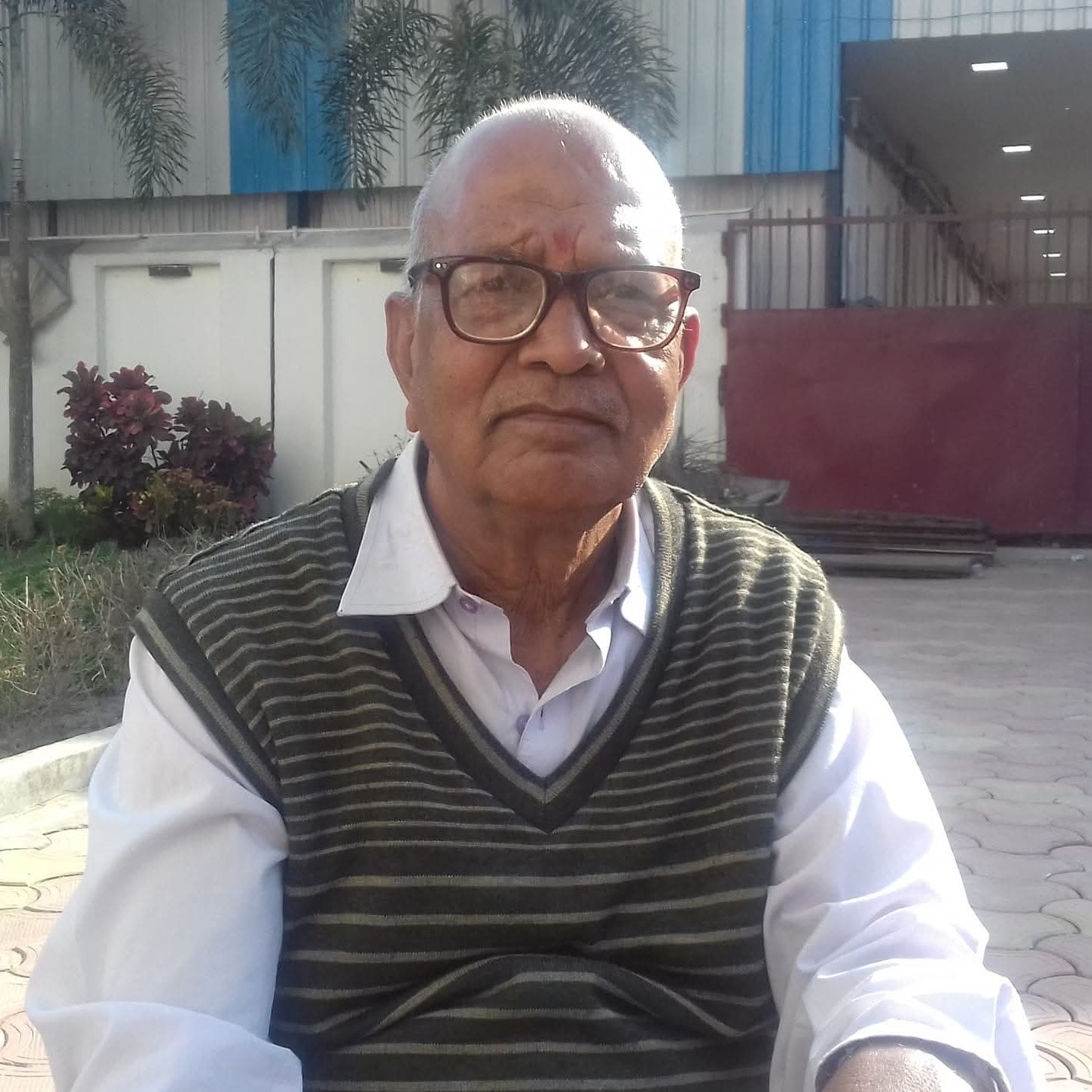 Shri Kashmiri Lal Agarwal - SERVING FROM THE ORIGIN